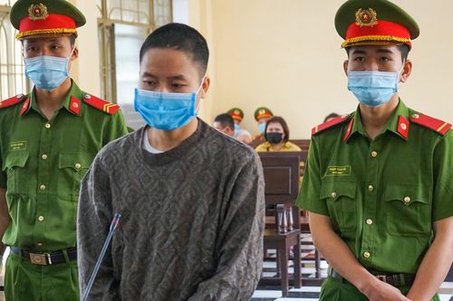 Lĩnh 2 năm tù vì đâm chết quản lý bãi vàng