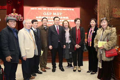 Văn nghệ sĩ, trí thức, chức sắc tôn giáo phát huy ý thức sáng tạo, cống hiến, đồng hành cùng Thủ đô