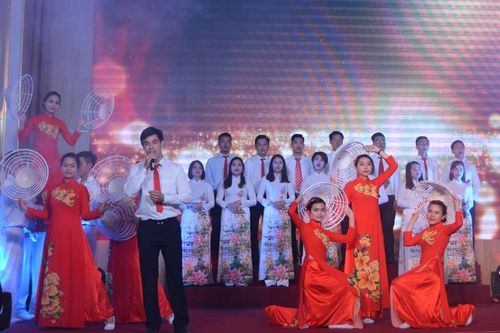 Biểu diễn nghệ thuật chuyên nghiệp góp phần tuyên truyền đường lối, chính sách của Đảng, Nhà nước