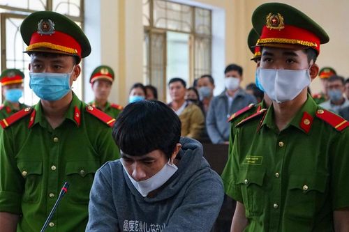 Sát hại hàng xóm 'rửa hận' cho mẹ