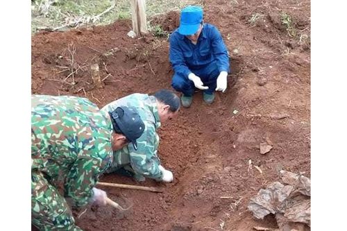Tìm kiếm, cất bốc được nhiều hài cốt liệt sỹ