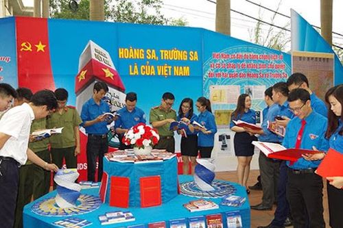 Giáo dục về chủ quyền lãnh thổ được thể hiện trong hầu hết các môn học