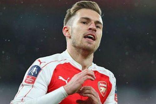 Man Utd đàm phán Aaron Ramsey như giải pháp thay Pogba; Rashford giá trị nhất thế giới, Bruno Fernandes xếp thứ 4