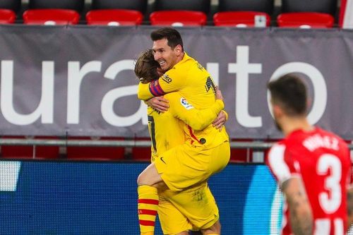 Messi lập cú đúp, CLB Barca vươn lên top 3