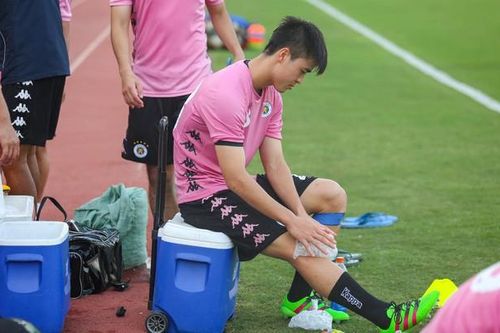 CLB Hà Nội mất thêm 1 trung vệ khi đấu Siêu cúp với Viettel?