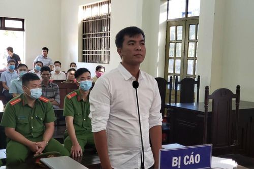 Lĩnh án vì livestream nói xấu lãnh đạo huyện