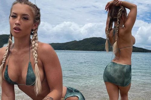 Hotgirl 9x khoe ba vòng 'bốc lửa' với bikini siêu bé khiến fan phát 'sốt'