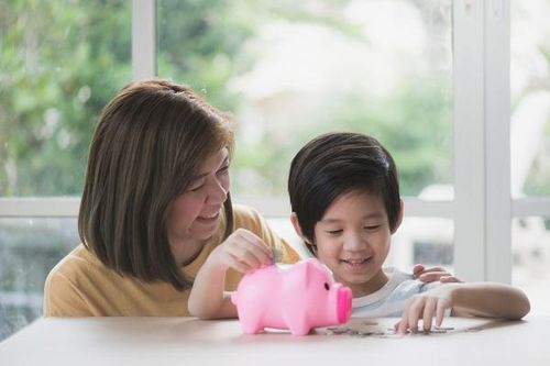 7 cách giáo dục giúp con trở thành triệu phú tự thân