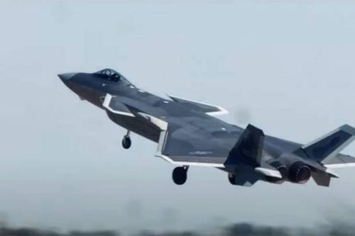Trung Quốc trình diễn tiêm kích J-20 với động cơ WS-10C