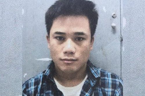 Nam thanh niên trộm thẻ visa của gái bán dâm rồi mua iPhone 12