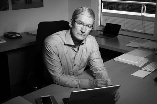 Apple lần đầu tiết lộ nỗi sợ lớn nhất trong cuộc họp cổ đông đầu năm