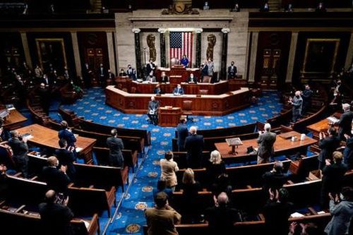 Người phụ nữ bị bắn chết tại Quốc hội Mỹ là một cựu binh ủng hộ ông Trump