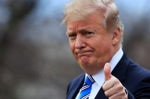Ông Trump vẫn không thừa nhận thua cuộc khi gặp người ủng hộ