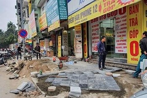 Vỉa hè Hà Nội lại bị 'cày xới' ồ ạt cuối năm
