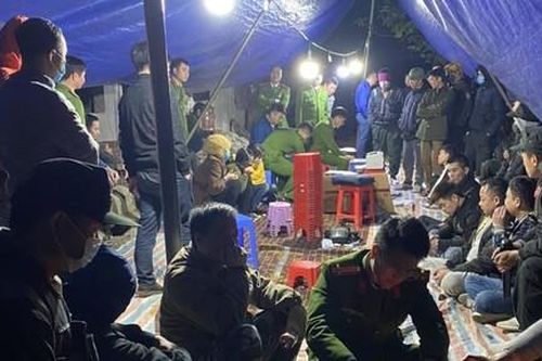 Triệt phá 2 sới bạc của 2 giang hồ cộm cán