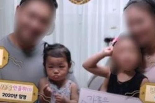 Vụ bé gái 16 tháng tuổi bị bố mẹ nuôi bạo hành đến chết: Cảnh sát Hàn Quốc cúi đầu tạ lỗi vì 3 lần thờ ơ, gián tiếp gây ra cái chết đau thương