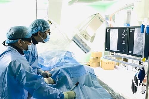 Bệnh nhân rong huyết kéo dài do u xơ tử cung