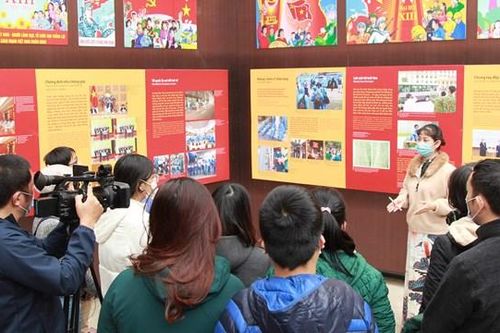 Trưng bày chuyên đề Bài ca Kết đoàn