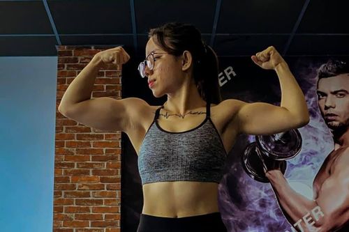 Cô gái Cà Mau bị nghi ngờ giới tính chỉ vì tập thể hình, có cơ bắp