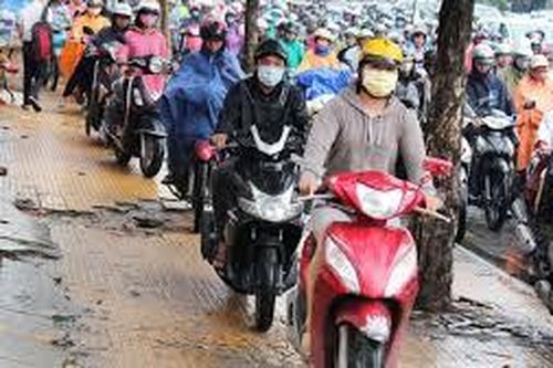 Chuyện đi xe lên vỉa hè ở Hà Nội: Nếu không quyết liệt...