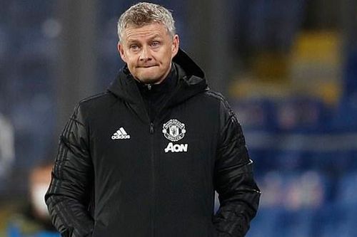 Gary Neville: 'MU không có danh hiệu, áp lực sẽ bủa vây Solskjaer'