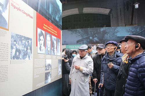 Di tích Nhà tù Hỏa Lò trưng bày 'Bài ca kết đoàn'