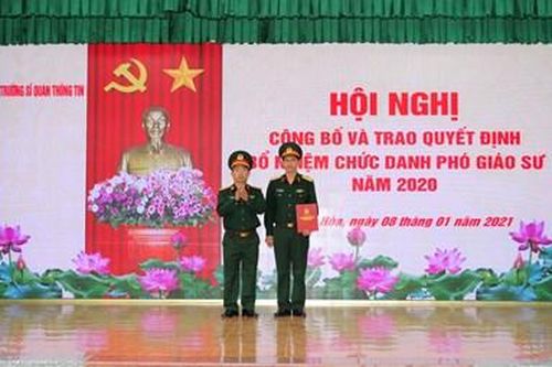 Trao quyết định bổ nhiệm chức danh Phó giáo sư năm 2020