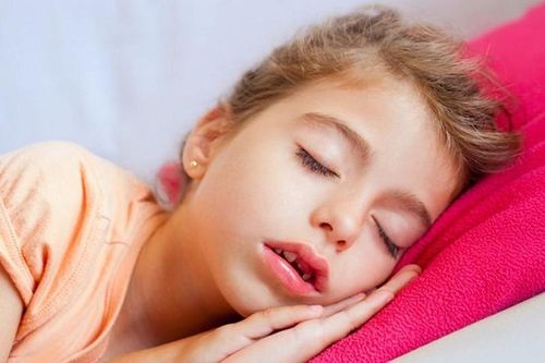 Mở miệng khi ngủ, thói quen khiến trẻ 'giáp mặt tử thần'