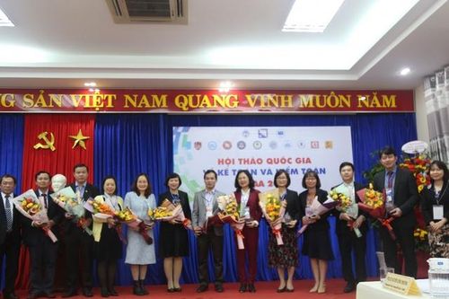 Thúc đẩy quá trình đào tạo hội tụ chuẩn mực kế toán quốc gia với quốc tế