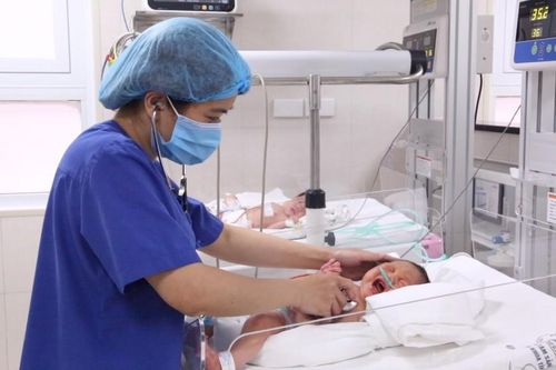 Cứu bé trai mắc căn bệnh hiếm 10.000 trẻ sinh ra mới có 1 trẻ bị