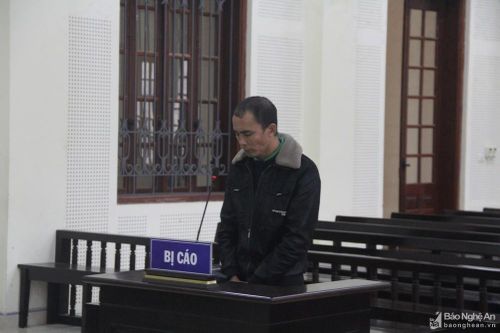 Đến bệnh viện thăm người ốm 'tiện thể' giao ma túy giúp hàng xóm