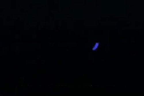 Vật thể lạ nghi UFO rơi xuống biển ở Hawaii