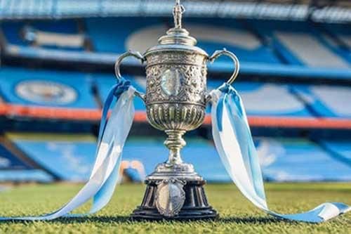 Ông chủ Man City chơi nổi, mua 'báu vật nước Anh'