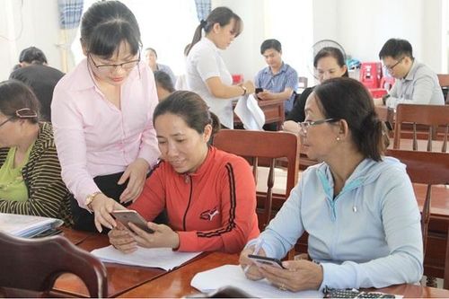 Không hỗ trợ smartphone cho người nghèo từ nguồn Quỹ viễn thông công ích