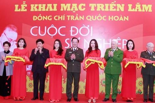Triển lãm về cuộc đời và sự nghiệp của nhà lãnh đạo tiền bối Trần Quốc Hoàn