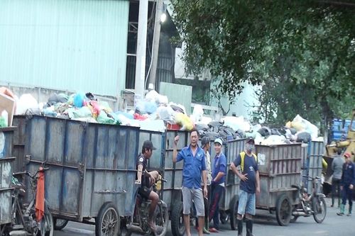 Thành phố Hồ Chí Minh: Trạm trung chuyển rác ô nhiễm trong khu dân cư