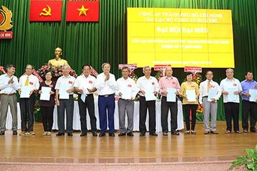 Những người lính xung kích tại mặt trận cơ sở