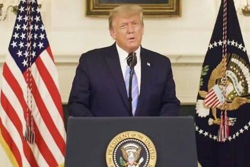 Trump chính thức nhận thua, úp mở khả năng tái tranh cử