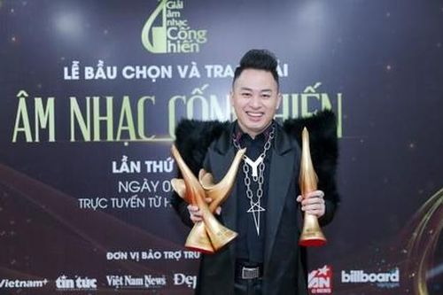 Tùng Dương giành 3 giải Cống Hiến