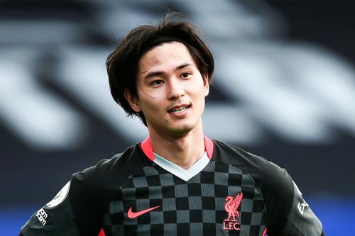 Aston Villa 1-4 Liverpool: Sao Nhật Bản kiến tạo