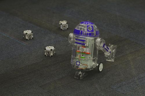 Học sinh trường Ams sáng tạo robot, kính VR