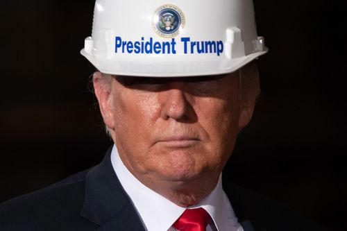 Vì sao các tập đoàn lớn quay lưng với Tổng thống Donald Trump?