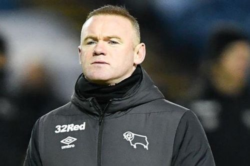 HLV Rooney cùng học trò thua đội hạng 6