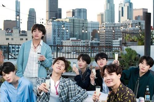 BXH Nhóm nhạc nam K-pop tháng 1: Ai soán được ngôi của BTS?