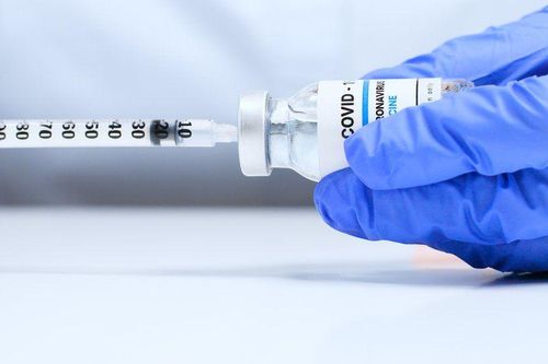 Vaccine Covid-19 của Moderna được phê duyệt ở Anh