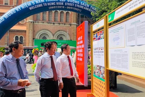 Đường sách TP Hồ Chí Minh kỷ niệm 5 năm thành lập
