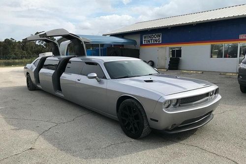 Dodge Challenger 2013 Limo 'kịch độc' rao bán chỉ 750 triệu đồng