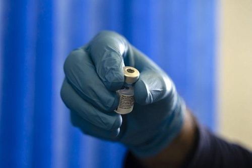 EU đạt thỏa thuận mua thêm 300 triệu liều vaccine Covid-19 từ Pfizer/BioNTech