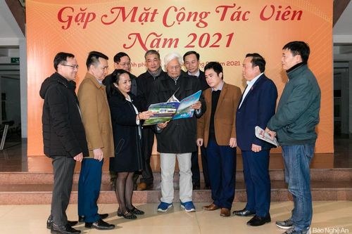 Ấm áp ngày hội ngộ