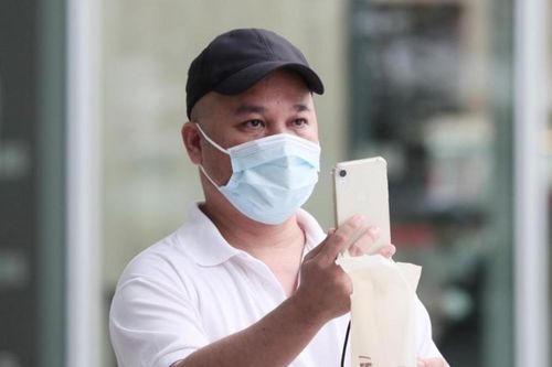 Tài xế nhốt bé gái 3 tuổi trong xe rồi khóa cửa bỏ đi, lý do và lời khai gây phẫn nộ
